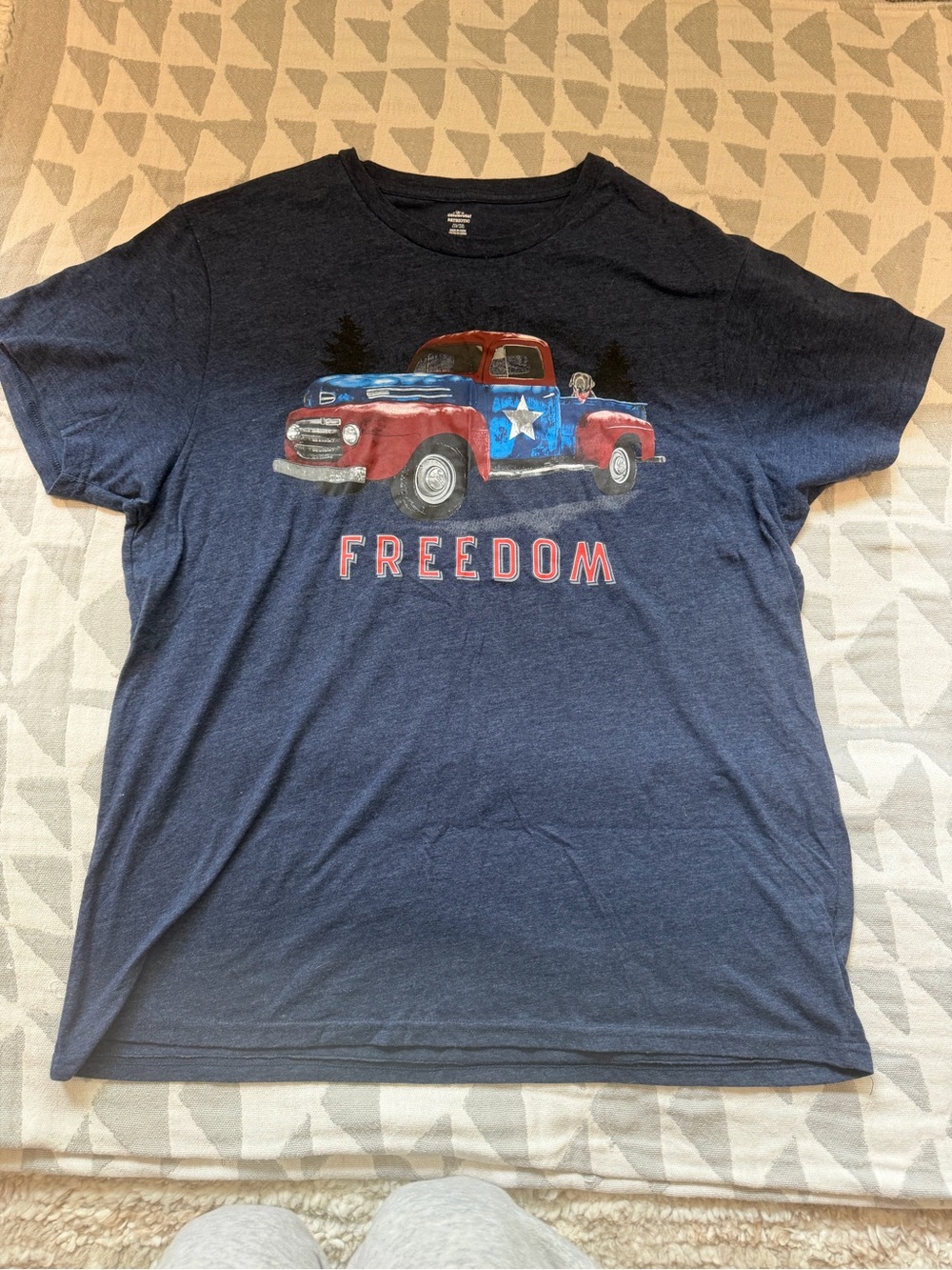Men's  Graphic Crewneck T-Shirt - XL